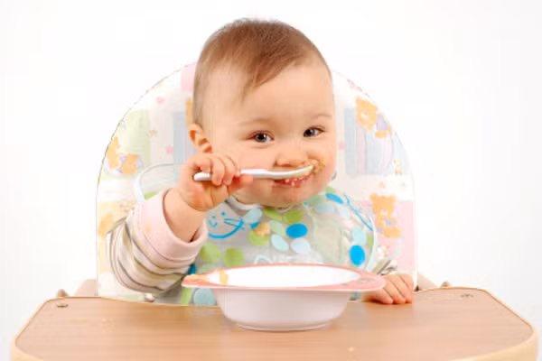 Nếu lạm dụng men tiêu hóa trong thời gian dài sẽ gây tác dụng ngược do lượng men tiêu hóa được cung cấp nhiều từ bên ngoài trong thời gian dài sẽ giết chết những vi khuẩn có lợi.