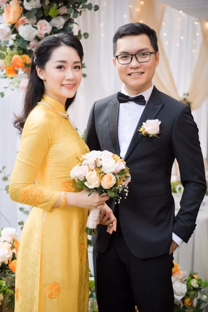 MC Thu Ha ke chuyen chong 