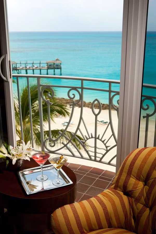 Spa Resort Sandals Royal Bahamian, đảo Madlive.