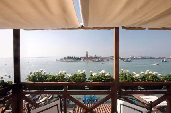 Khách sạn Londra Palace, ở Venice, Ý.