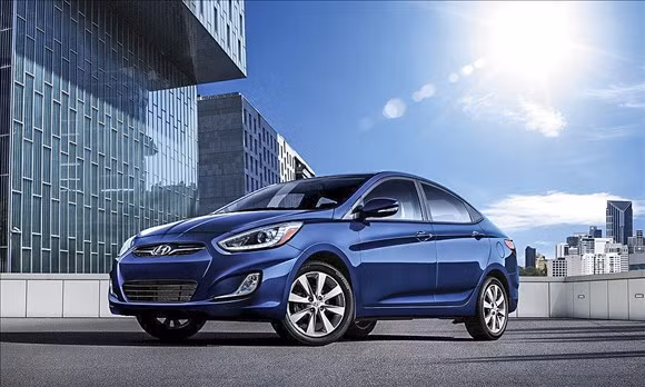 So với các mẫu ô tô Hàn Quốc có mặt trên thị trường từ đầu những năm 2000, Hyundai Accent thực sự là một thay đổi mang tính bước ngoặt. Dòng xe sản xuất năm 2014 ghi điểm với thiết kế mang ngôn ngữ dòng chảy, khả năng vận hành linh hoạt và nhiều trang bị đời mới.