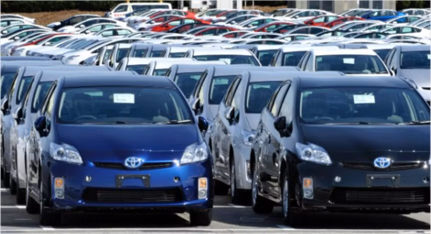 9. Tập đoàn Toyota với tỷ lệ thu hồi 0,8. Ngày 9/4 năm nay, tập đoàn sản xuất ô tô hàng đầu Nhật Bản Toyota phát lệnh thu hồi gần 6,4 triệu xe trên toàn thế giới để khắc phục hàng loạt các lỗi liên quan tới trục lái, túi khí và ghế ngồi.