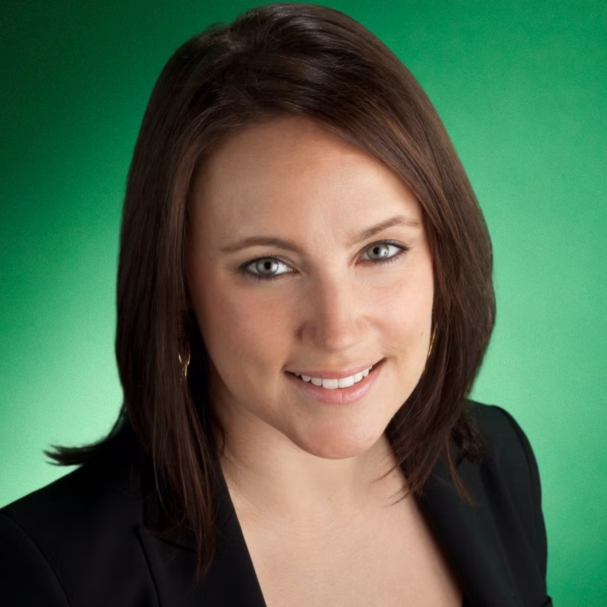 3. Janae McDonough, giám đốc đối ngoại tại Twitter. Twitter đầu tư khá mạnh vào quảng cáo di động. Doanh thu quảng cáo của Twitter đã tăng 129% doanh thu lên tới 277 triệu USD trong quý thứ hai, và doanh thu quảng cáo di động chiếm 81% tổng doanh thu quảng cáo của công ty.