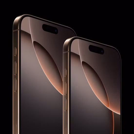  Phía trên cùng là camera "viên thuốc", chứa các thành phần Dynamic Island UI. Khu vực này cũng chứa một Camera TrueDepth 12MP, sử dụng cho Face ID. 