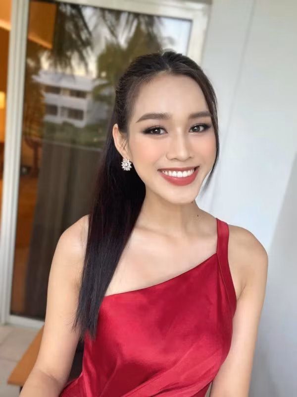 Nang Hau Viet tu trang diem... chuyen nghiep chang kem chuyen gia-Hinh-4