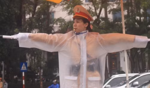 Dù trời mưa...