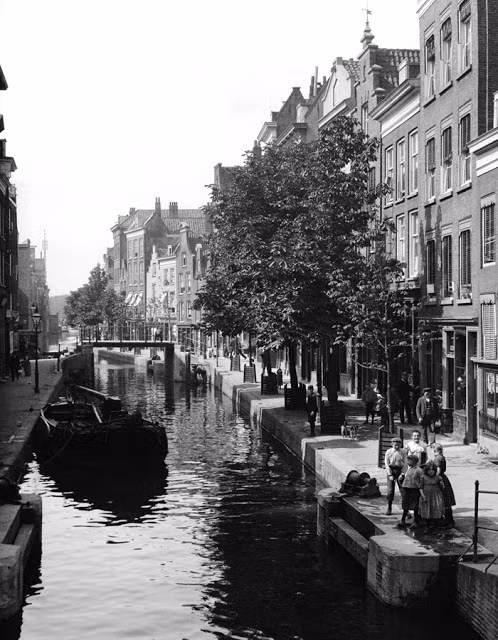 Kênh Spuiwater ở Rotterdam. Ảnh: Bill Nelson Flickr.