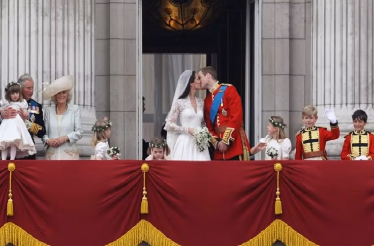 Đám cưới Hoàng gia hoành tráng giữa Hoàng tử William và hôn thê Kate Middleton năm 2011 được mô tả là sự kiện nổi bật trong năm đó. Chi phí cho công tác chuẩn bị sự kiện lên tới 16,7 triệu USD.