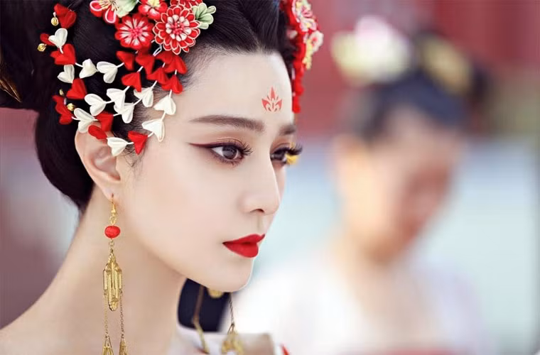 Phạm Băng Băng cho biết, nhân vật lịch sử Võ Tắc Thiên là hình tượng cô yêu thích từ lúc nhỏ. Trong phim Phạm Băng Băng sẽ vào vai Võ Tắc Thiên từ năm 16 tới 82 tuổi.