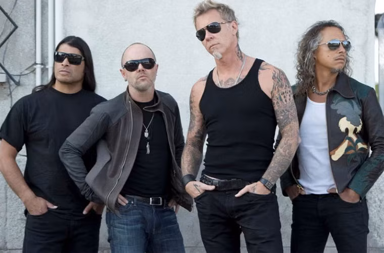Metallica – ban nhạc đầu tiên biểu diễn cả ở 7 châu lục. Ban nhạc heavy metal Metallica của Mỹ, thành lập năm 1981, là một trong những ban nhạc thành công nhất mọ thời đại. Họ bán được hơn 120 triệu đĩa hát trên toàn thế giới, giành 9 giải Grammy và liên tiếp nhiều lần đứng trên bảng xếp hạng Billboard. Năm 2013, Metallica còn trở thành ban nhạc đầu tiên từng biểu diễn ở 7 châu lục khắp thế giới với show "Freeze ‘Em All". Metallica – ban nhạc đầu tiên biểu diễn cả ở 7 châu lục. Ban nhạc heavy metal Metallica của Mỹ, thành lập năm 1981, là một trong những ban nhạc thành công nhất mọ thời đại. Họ bán được hơn 120 triệu đĩa hát trên toàn thế giới, giành 9 giải Grammy và liên tiếp nhiều lần đứng trên bảng xếp hạng Billboard. Năm 2013, Metallica còn trở thành ban nhạc đầu tiên từng biểu diễn ở 7 châu lục khắp thế giới với show "Freeze ‘Em All".
