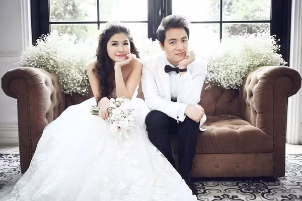Thủy Anh từng là hot girl đình đám của Hà Nội, xuất hiện nhiều trên các tờ báo tuổi teen với vai trò người mẫu. Đăng ký kết hôn từ năm 2009, nhưng tới giữa tháng 11/2013, cả hai mới quyết định tổ chức một đám cưới ngọt ngào trước sự chứng kiến của hai bên gia đình và cậu con trai 2 tuổi.
