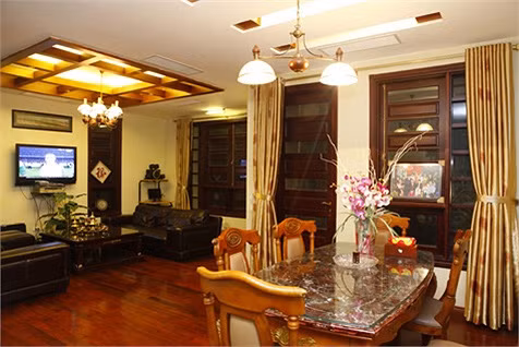Nội thất chủ yếu bằng gỗ mang lại vẻ ấm cúng cho ngôi nhà.