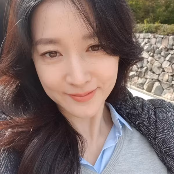 Bi quyet duong da cua Lee Young Ae chi voi 3 loai nuoc