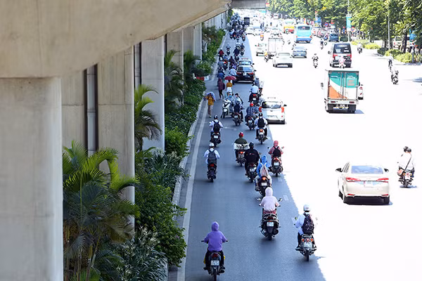 Du bao thoi tiet 25/7, mien Bac ngay nang nong, dem co mua vai noi