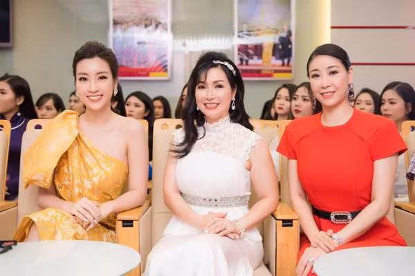 Trong mỗi mùa thi, có mùa ngay từ đầu chị đã nhận ra đâu là hoa hậu nhưng có những mùa thực sự rất khó khăn để tìm ra chủ nhân vương miện. Mỗi lần như vậy, Bùi Bích Phương đều tích cực tham gia gần gũi với các thí sinh trong các hoạt động thường ngày để hiểu họ hơn.