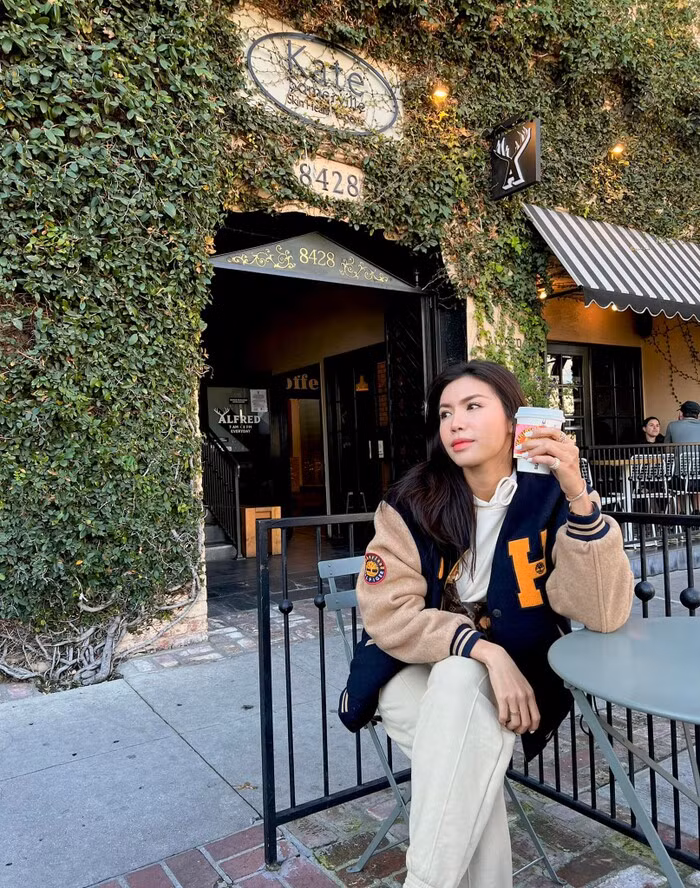 Sau tuyen bo tam roi xa showbiz, Minh Tu lien tuc chia se khoanh khac cuc 