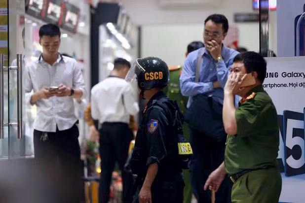 Nhung ai tron truy na cung Tong giam doc Nhat Cuong?