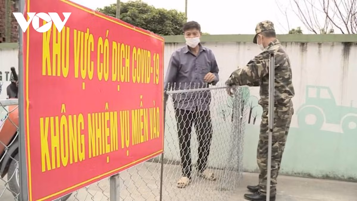Người đi, về từ TP Chí Linh, sân bay Vân Đồn từ tháng 1/2021 khẩn trương khai báo y tế Nguoi di, ve tu TP Chi Linh, san bay Van Don tu thang 1/2021 khan truong khai bao y te
