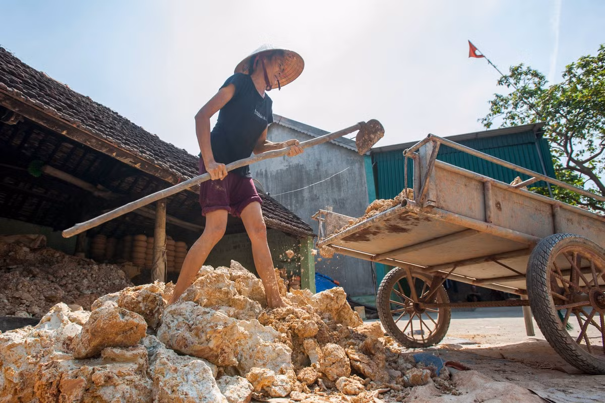 Người mắc "nghiệp" với nghề "ngồi tức ngực, đứng rát da" - Hình 2 Nguoi mac