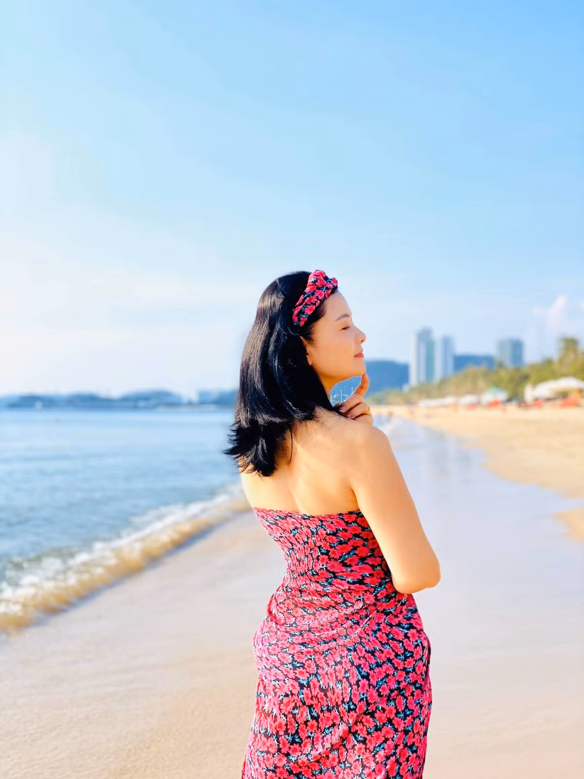 Ngỡ ngàng nhan sắc tuổi 52 của NSND Thu Quế - Hình 6 Ngo ngang nhan sac tuoi 52 cua NSND Thu Que-Hinh-6