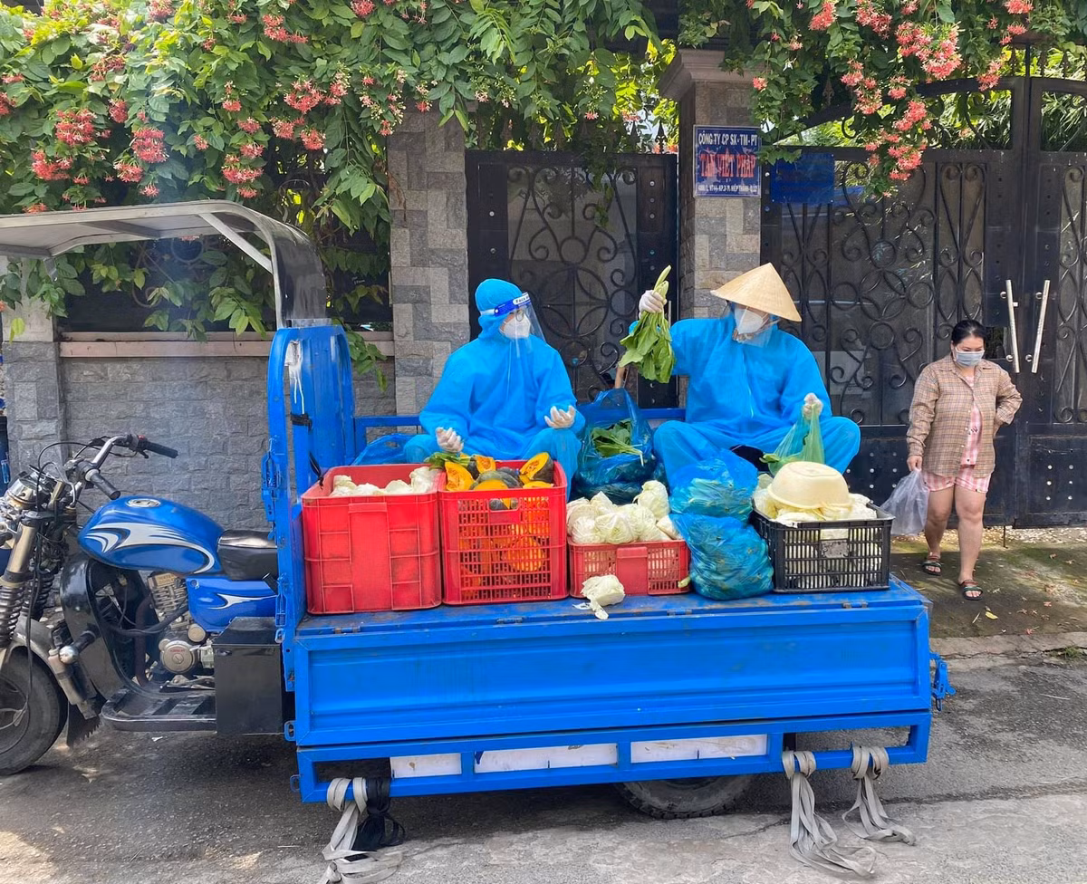 Thay giao o TP.HCM cho thuc pham toi cho nguoi ngheo-Hinh-3