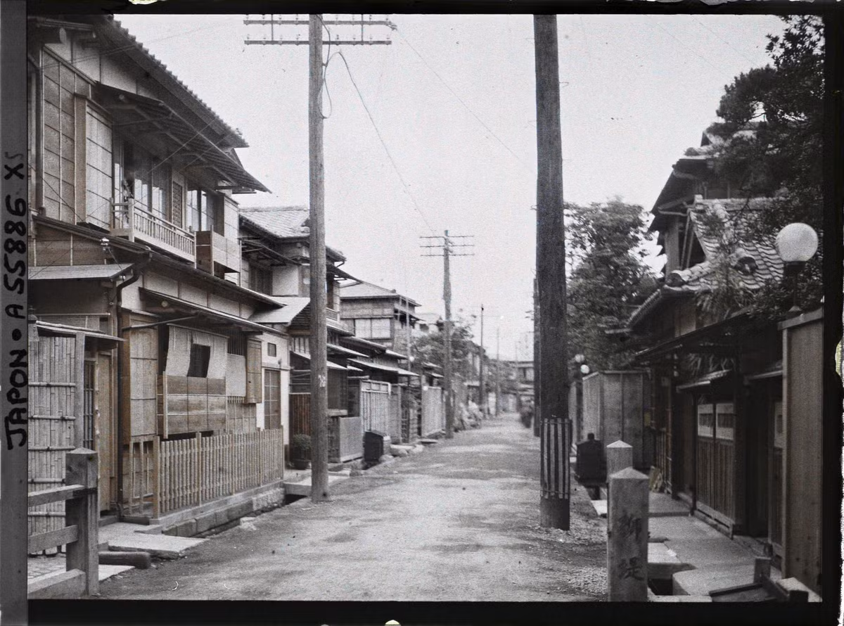 Khu dân cư ở Asakusa.