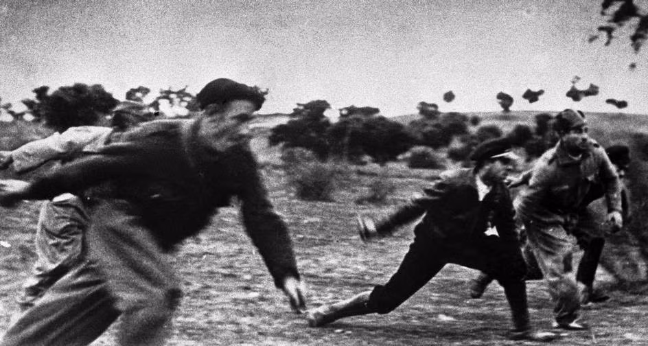 Trận chiến trên sông Ebro diễn ra từ ngày 25/7- 3/8/1938.