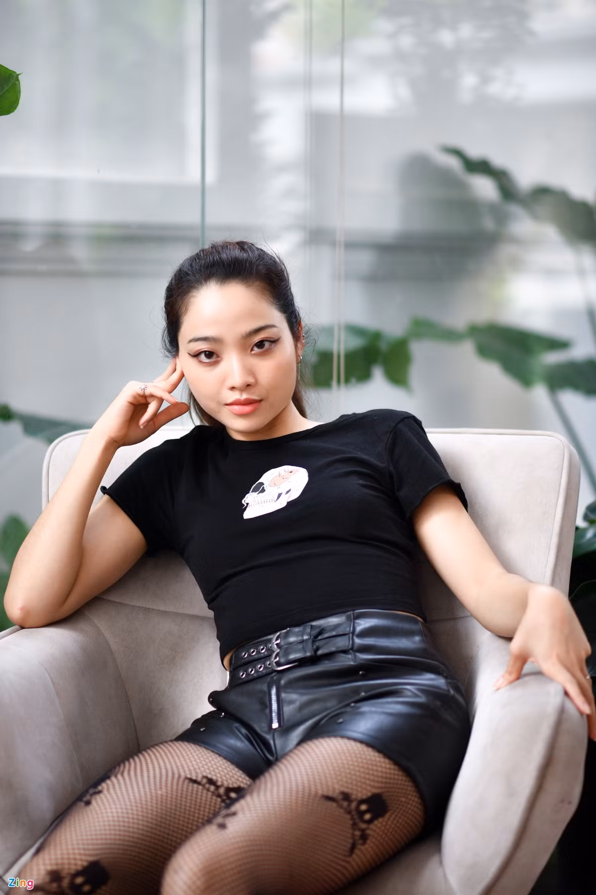 Nữ diễn viên sở hữu vẻ ngoài cân đối, khỏe khoắn. Cô dễ dàng tạo thiện cảm cho người đối diện nhờ sự năng lượng, tích cực và tính cách dễ gần. Quinn Trúc Trần tự nhận xét mình có khuôn mặt khả ái, có khả năng gây ấn tượng với mọi người từ lần đầu gặp gỡ.