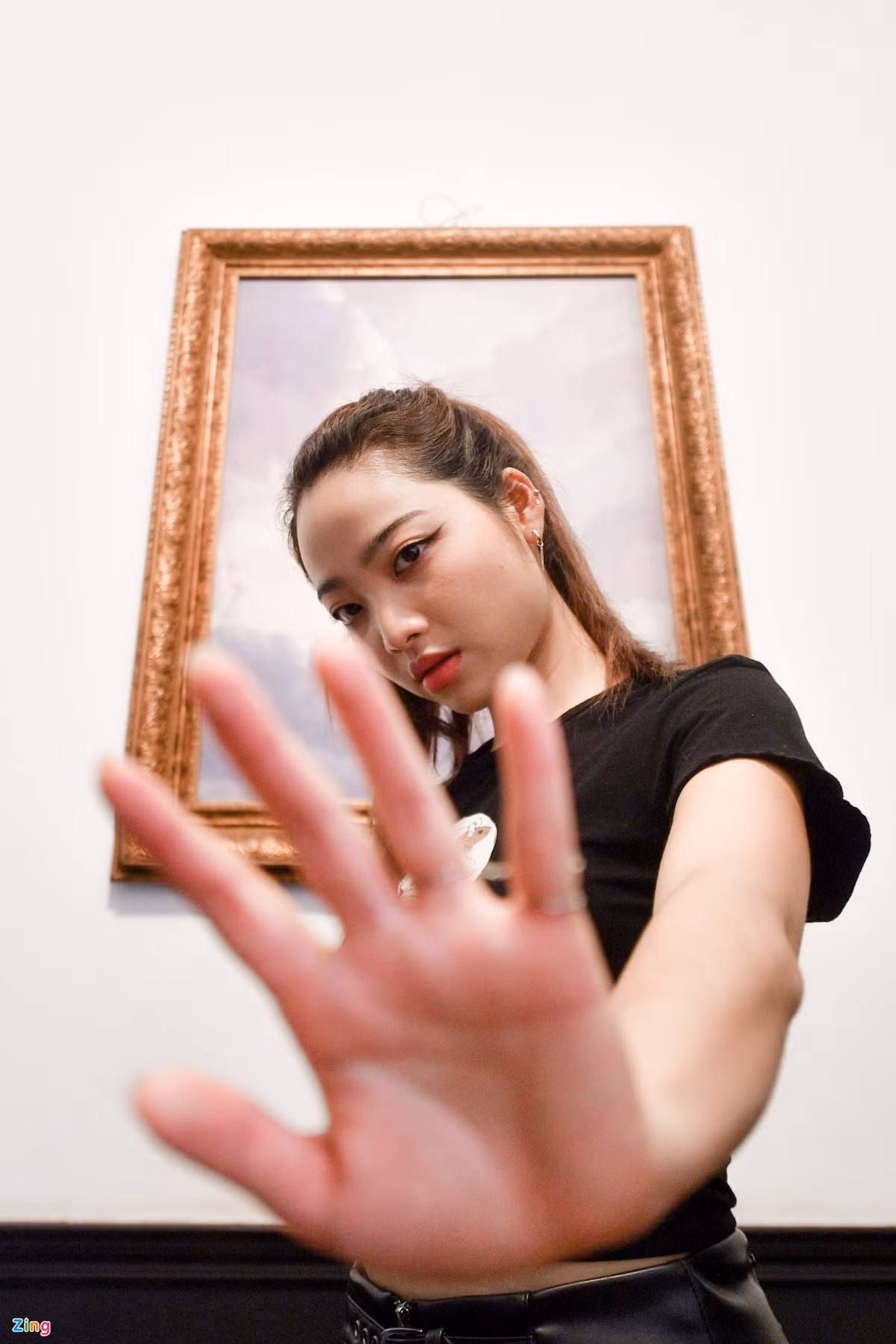 Trước đó, Quinn Trúc Trần cũng từng là nạn nhân của body shaming (miệt thị ngoại hình). Tuy nhiên, sự việc này không quá nặng nề, gay gắt hay làm cô cảm thấy khó chịu. "Thấy con gái lên tận 60 kg, gia đình hỏi là sao dạo này mập vậy rồi dặn dò tôi ăn uống khoa học, tập thể dục nhiều hơn", Quinn chia sẻ. Tuy nhiên, với cô đó là những lời quan tâm, hỏi han của gia đình chứ không có ý làm tổn thương cô.
