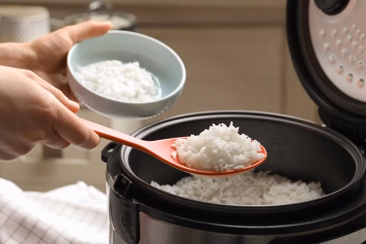 Dùng nồi cơm điện quá lâu có gây ung thư không? ảnh 1