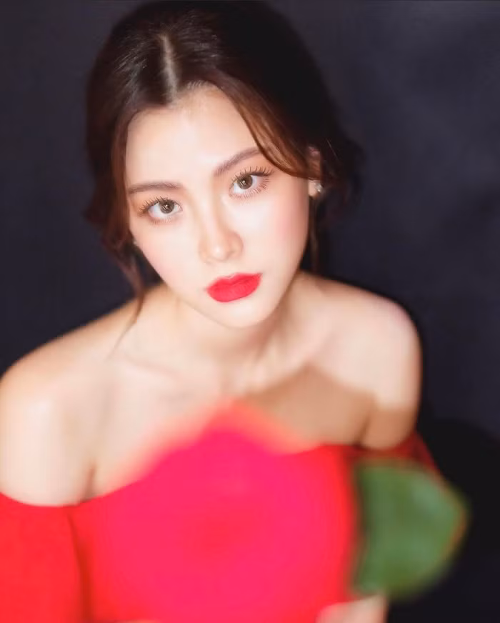 Nhan sac Baifern: Den hoa hong cung phai lu mo vi ve dep nay-Hinh-7