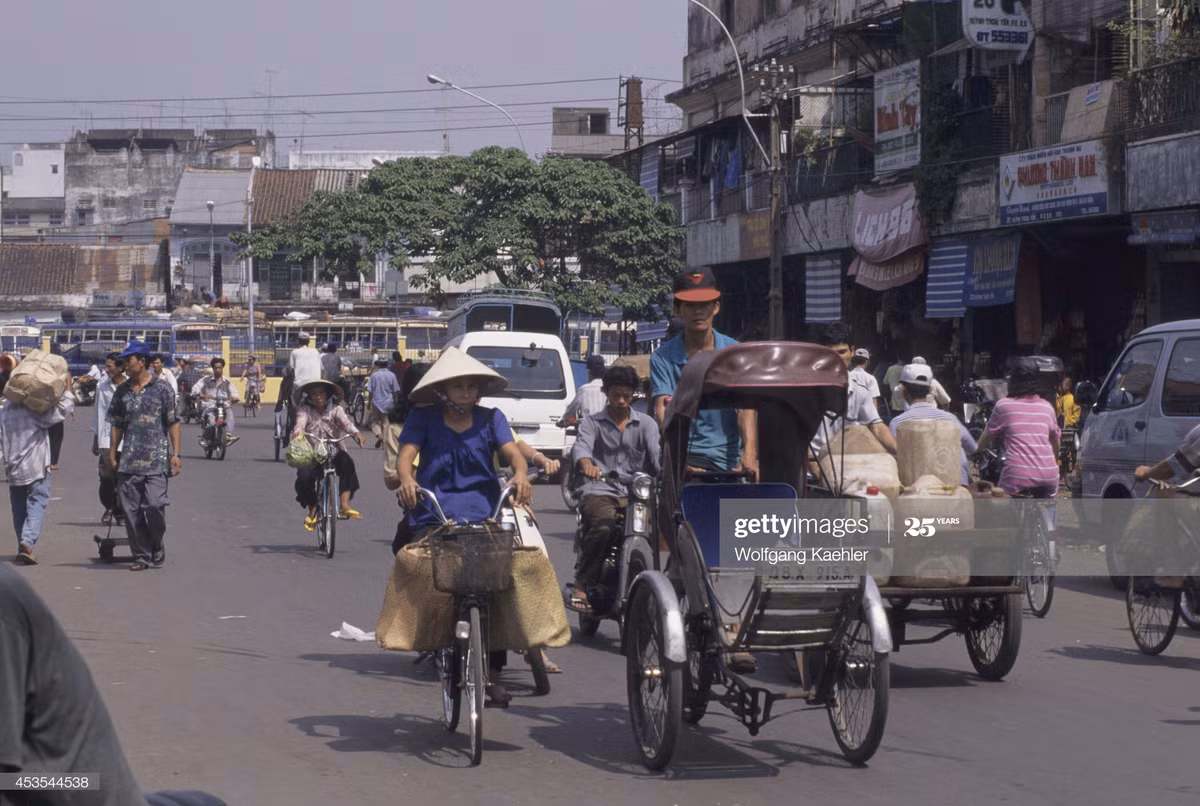 Loat anh tuyet dep ve TP HCM nam 1996 cua pho nhay Duc