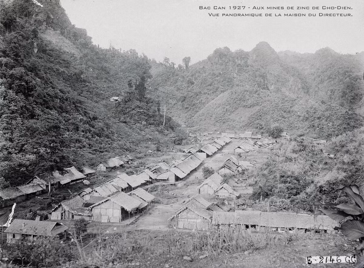 Khu dân cư gần mỏ.