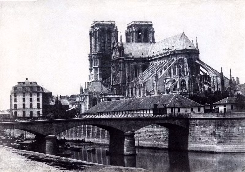 Nhà thờ Đức Bà ở Paris năm 1853, một trong những hình ảnh khó quên về thành phố Paris giữa thế kỷ 19.