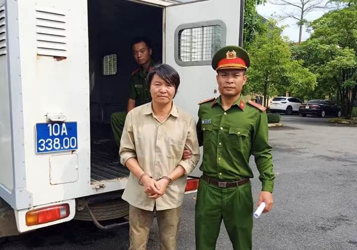 Ba nam dien vien 