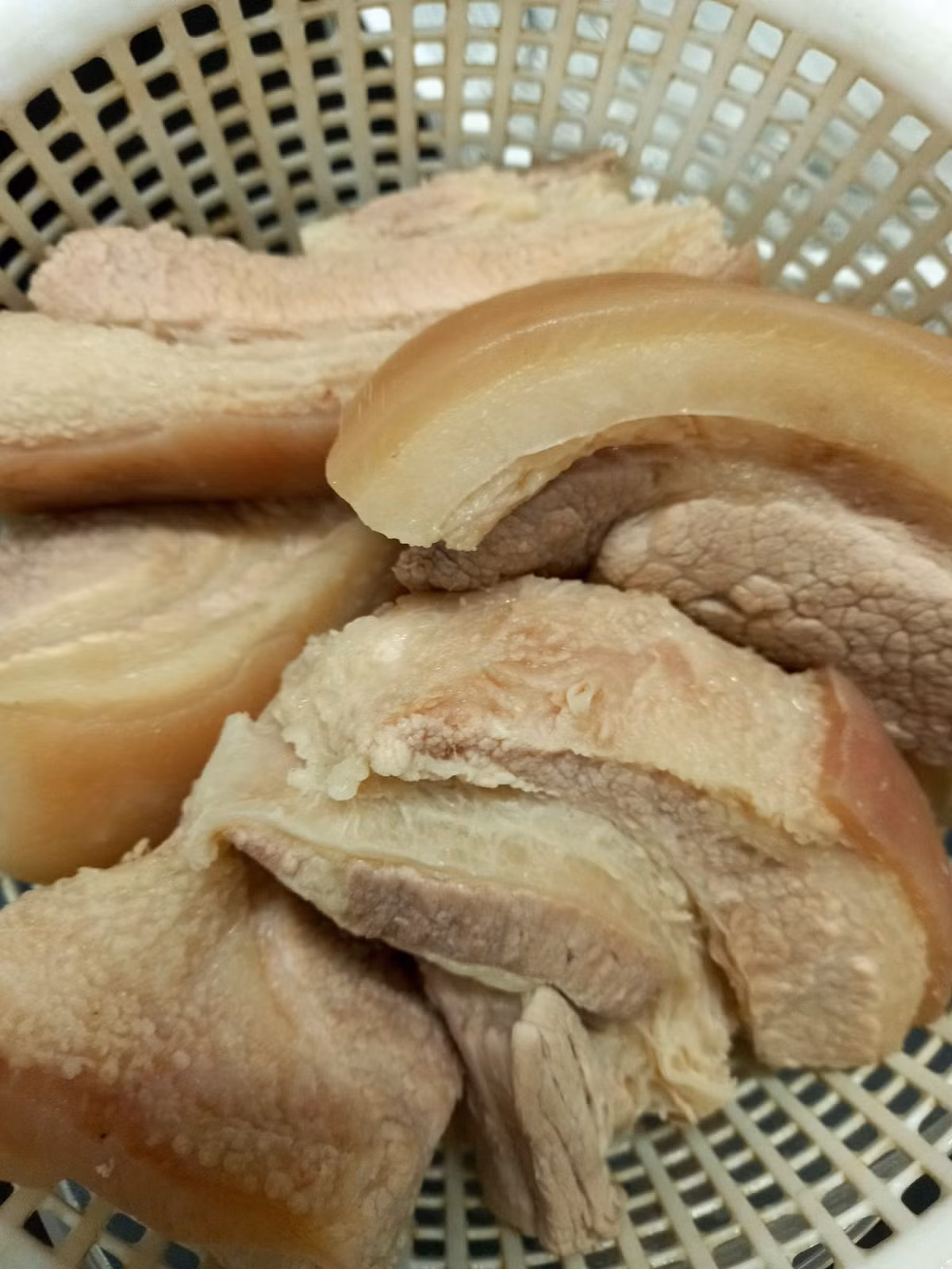 Làm món thịt ngâm nước mắm giòn ngon, có màu đẹp - Hình 3 Lam mon thit ngam nuoc mam gion ngon, co mau dep-Hinh-3