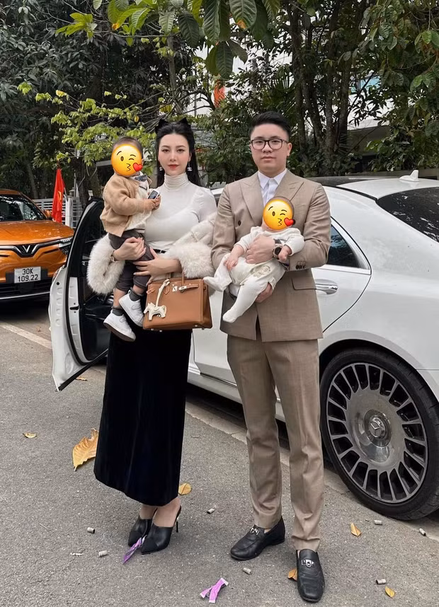 Hon nhan vien man cua hoi cuu tiep vien hang khong-Hinh-2