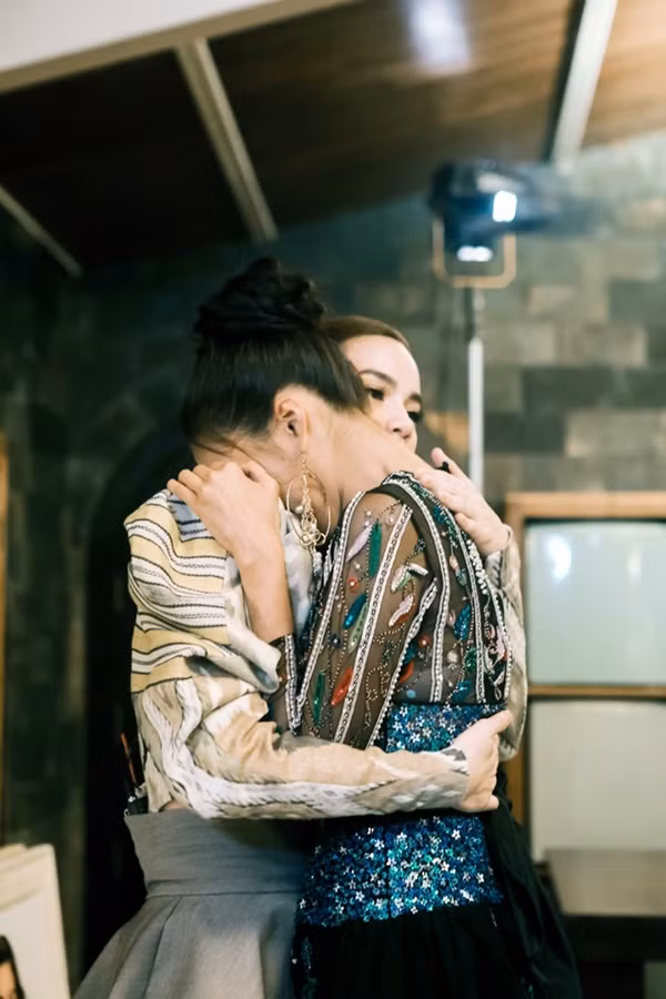 Drama Pham Huong - Lan Khue: Mot nguoi phai khoc loc bo ve