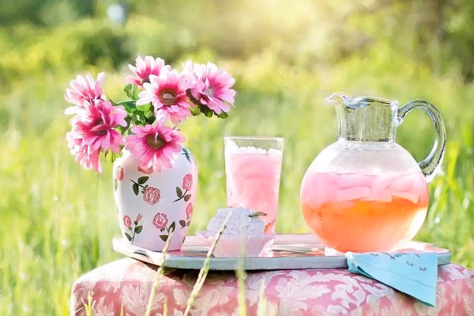  Tóm lại, người sinh vào tháng 8 Âm lịch sinh ra đã gặp nhiều may mắn. Cuộc đời họ tuy có những khúc quanh nhỏ nhưng họ sẽ không gặp phải tai họa lớn. Ai sinh vào tháng Âm lịch này, chỉ cần chăm chỉ làm việc, không để lãng phí cơ hội thì sẽ có thể thành công. Nhưng hãy nhớ rằng phải tiến từng bước một, đừng cố gắng đốt cháy giai đoạn. 