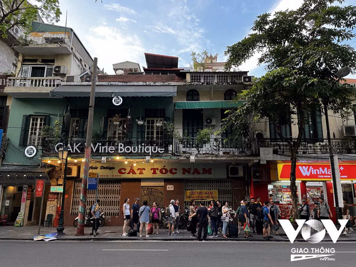 Lượng du khách châu Á đến Hà Nội chiếm số lượng lớn.