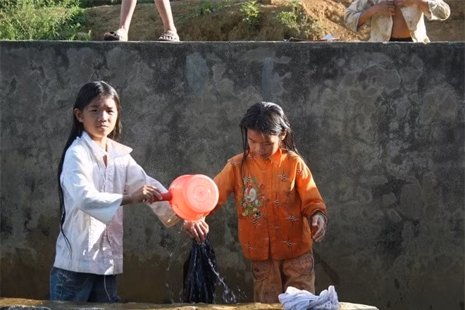 Tục tắm tiên và lời đồn ma quái ở giếng thần xứ Mường ảnh 2