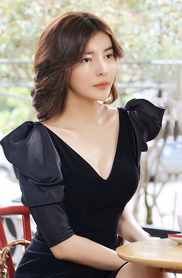 Mỹ nhân gốc Cần Thơ vừa mua nhà 5 tỷ tặng mẹ - Hình 6 My nhan goc Can Tho vua mua nha 5 ty tang me-Hinh-6