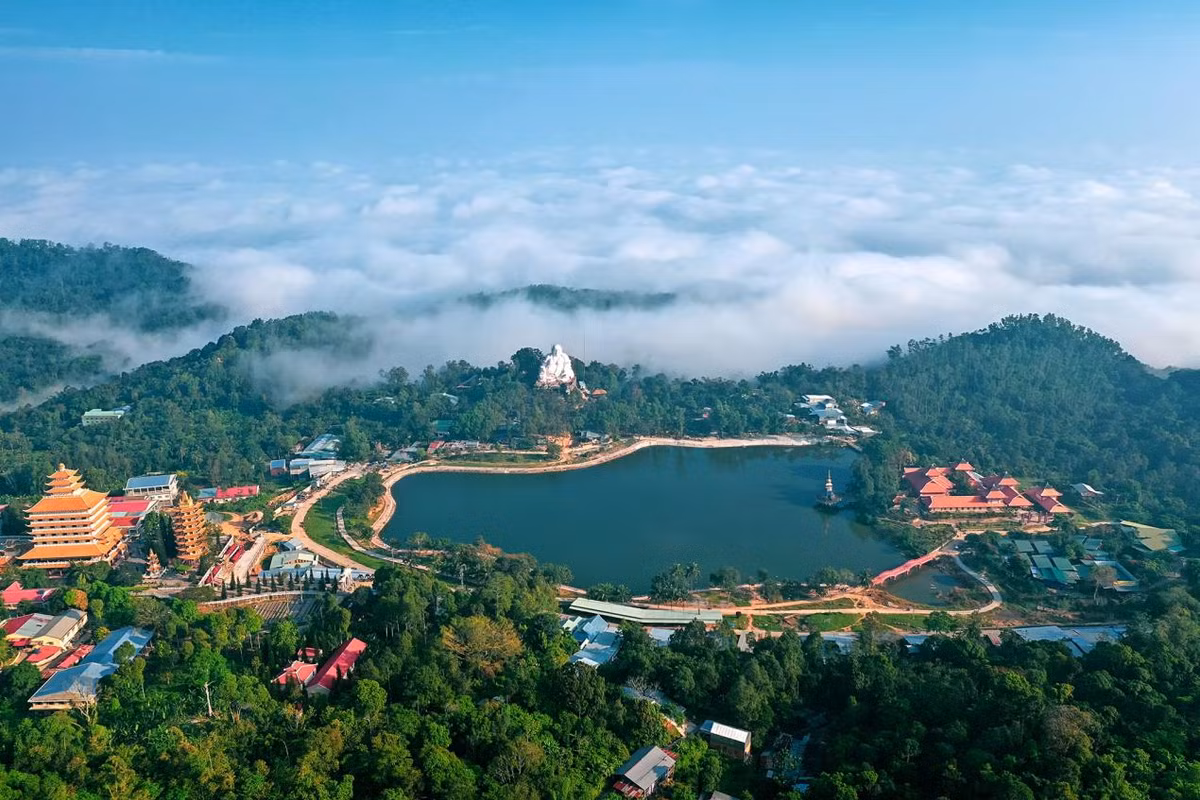 Lên nóc nhà miền Tây... cưỡi gió, săn mây - Hình 6 Len noc nha mien Tay... cuoi gio, san may-Hinh-6