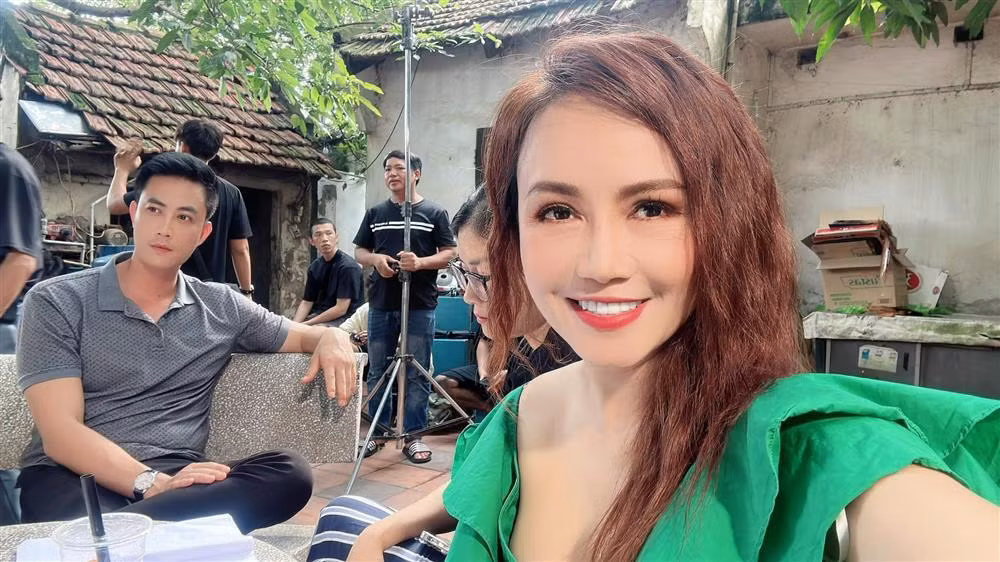 Hoang Yen len tieng khi bi noi 