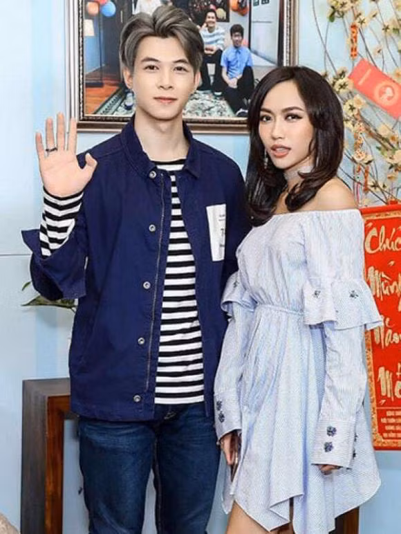 Anh Tu khoe vo tro tai 
