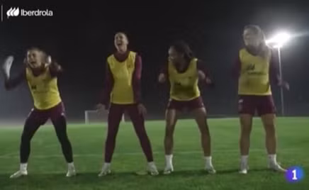 Doi thu cua tuyen nu Viet Nam bi CDV doi truc xuat khoi World Cup
