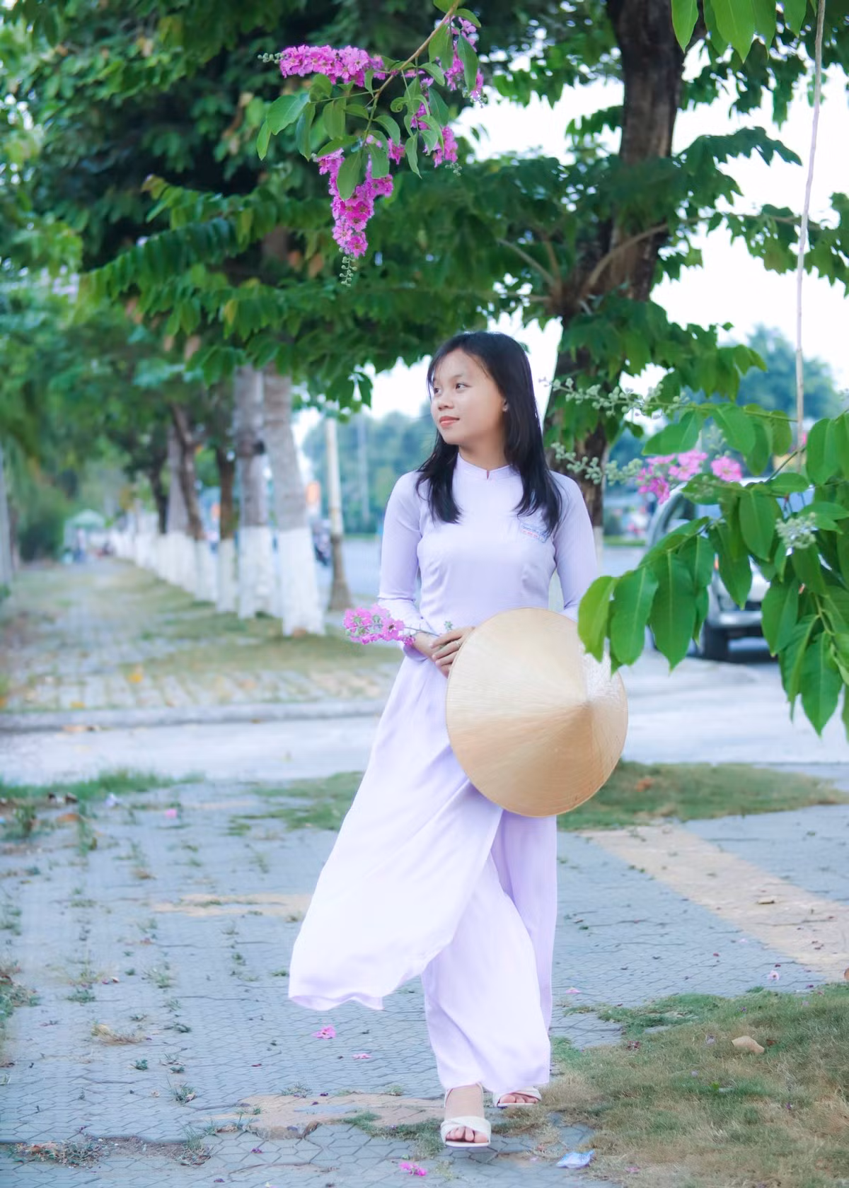 Ve xu dua ngam hoa bang lang khoe sac tim nao long-Hinh-6