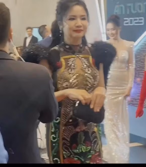 Nhan sac that cua nu dien vien 