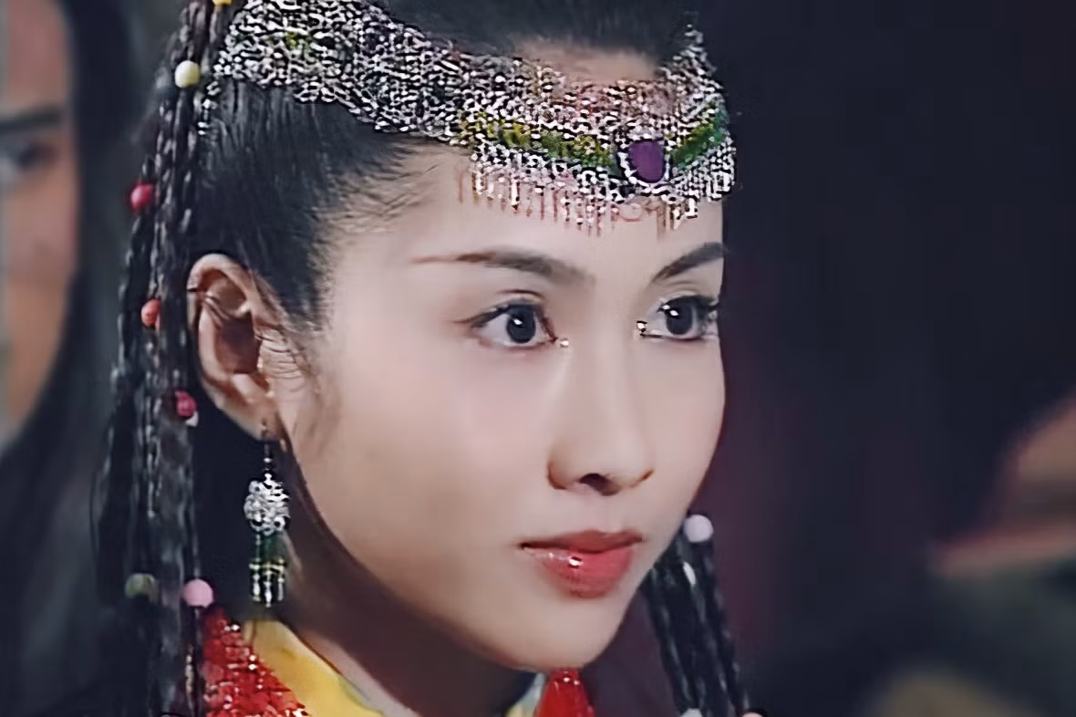 My nhan khien Kim Dung sung bai toi muc dung ten dat cho chau gai-Hinh-2