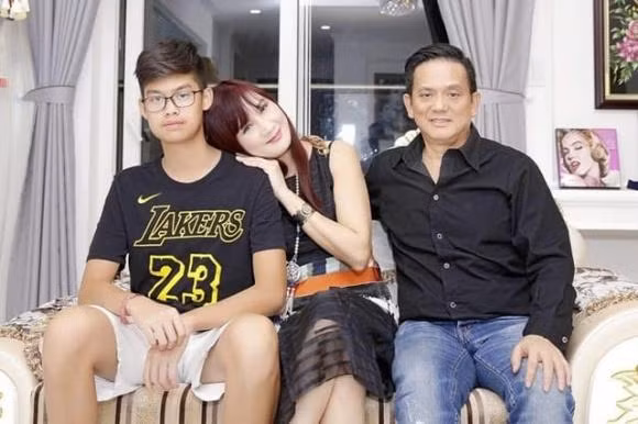 He lo tinh cach cua cac 